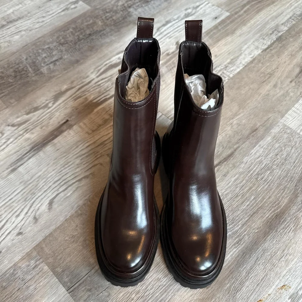 ZARA FLAT CROCODILE-EFFECT ANKLE BOOTS - Size 7.5
